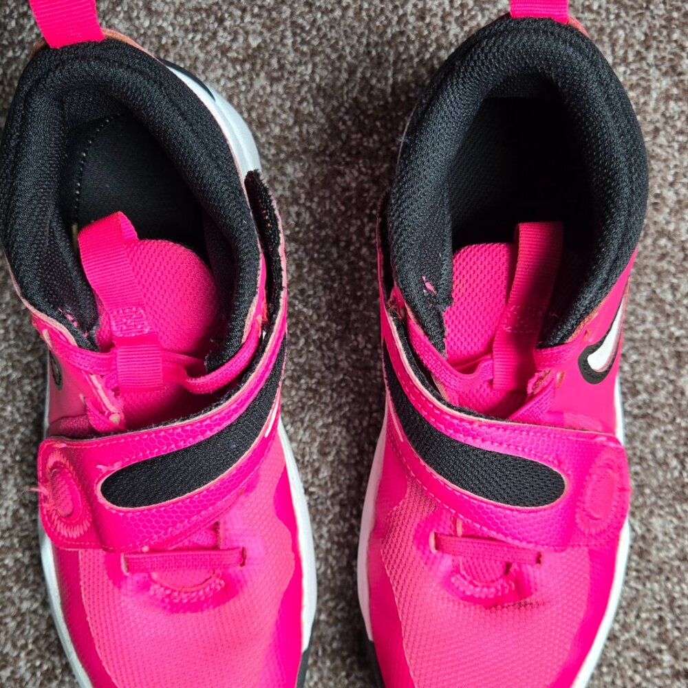 Shoes - Picture 4 of 5